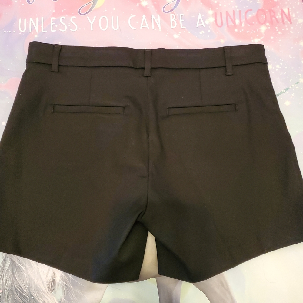 Banana Republic - Picture 4 of 6
